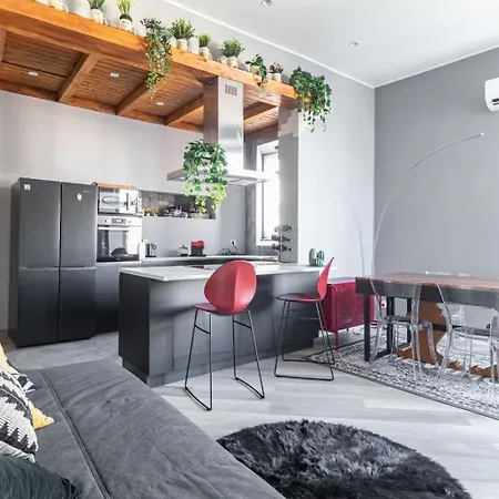 Nico's House Center Apartment *